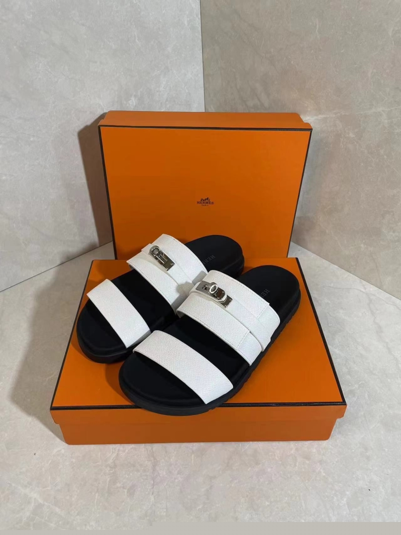 H**mes slippers